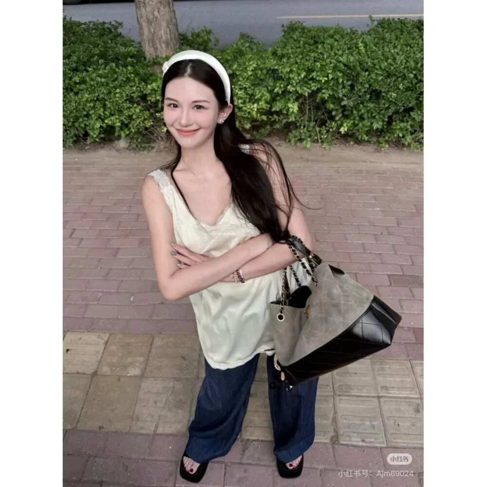 CHANEL brand color